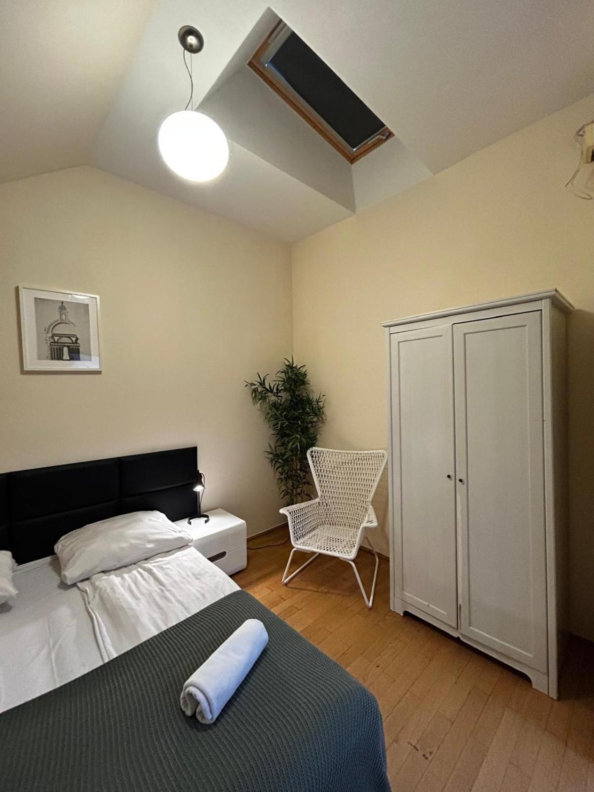 Golden With Lift - Old Town Apartment Krakau