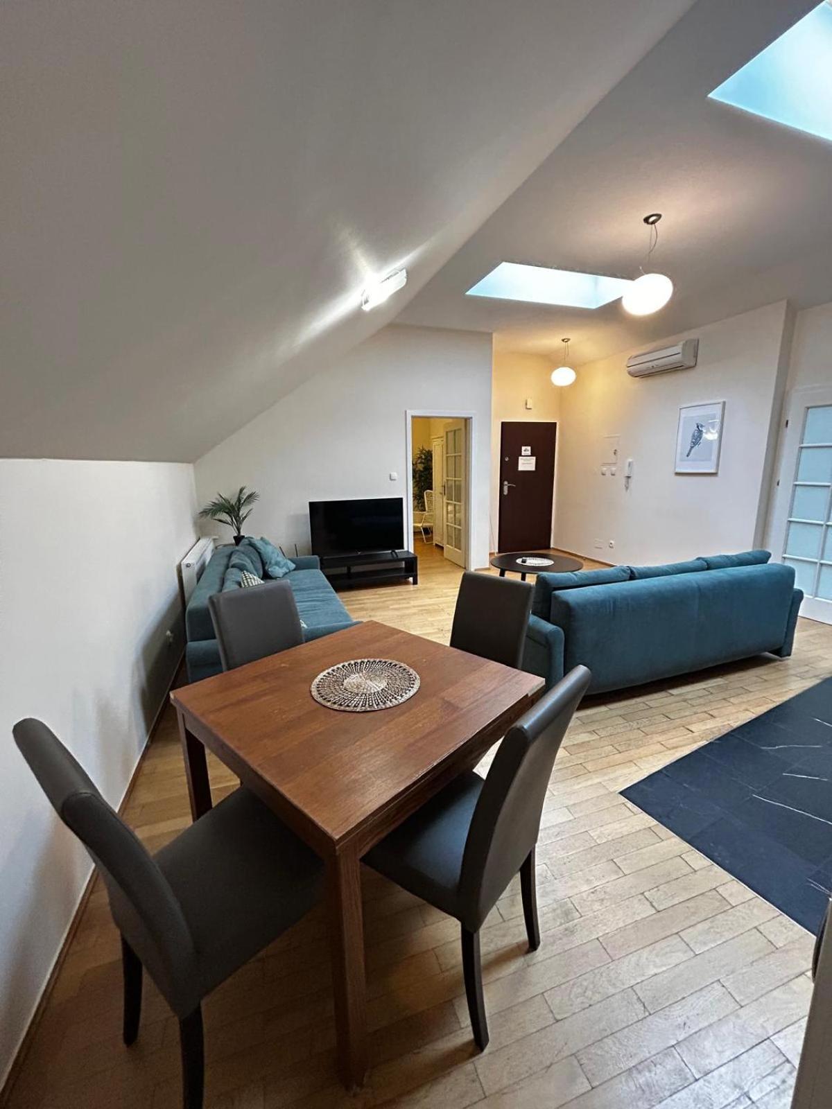 Golden With Lift - Old Town Apartment Krakau