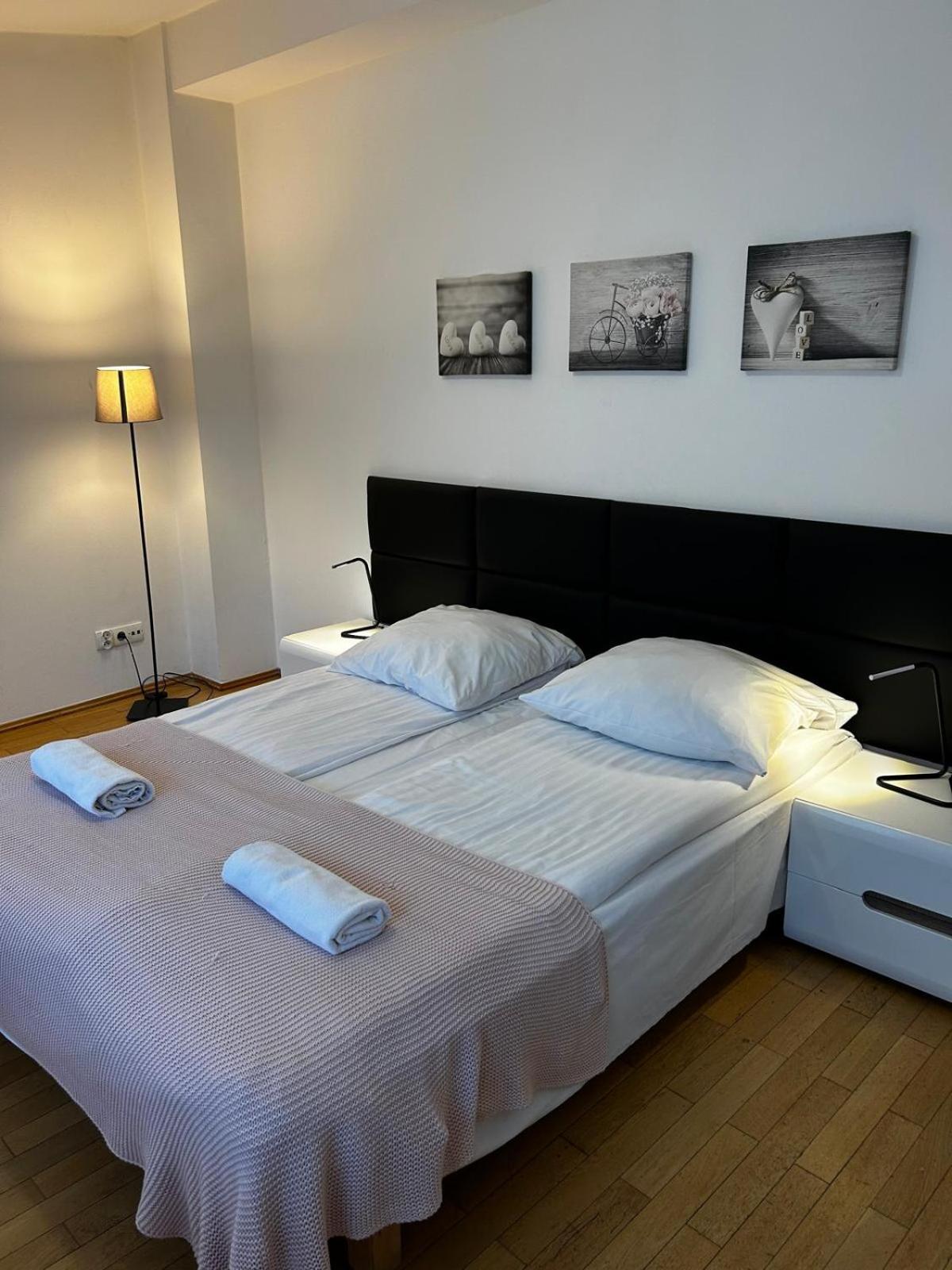 Apartment Golden With Lift - Old Town *