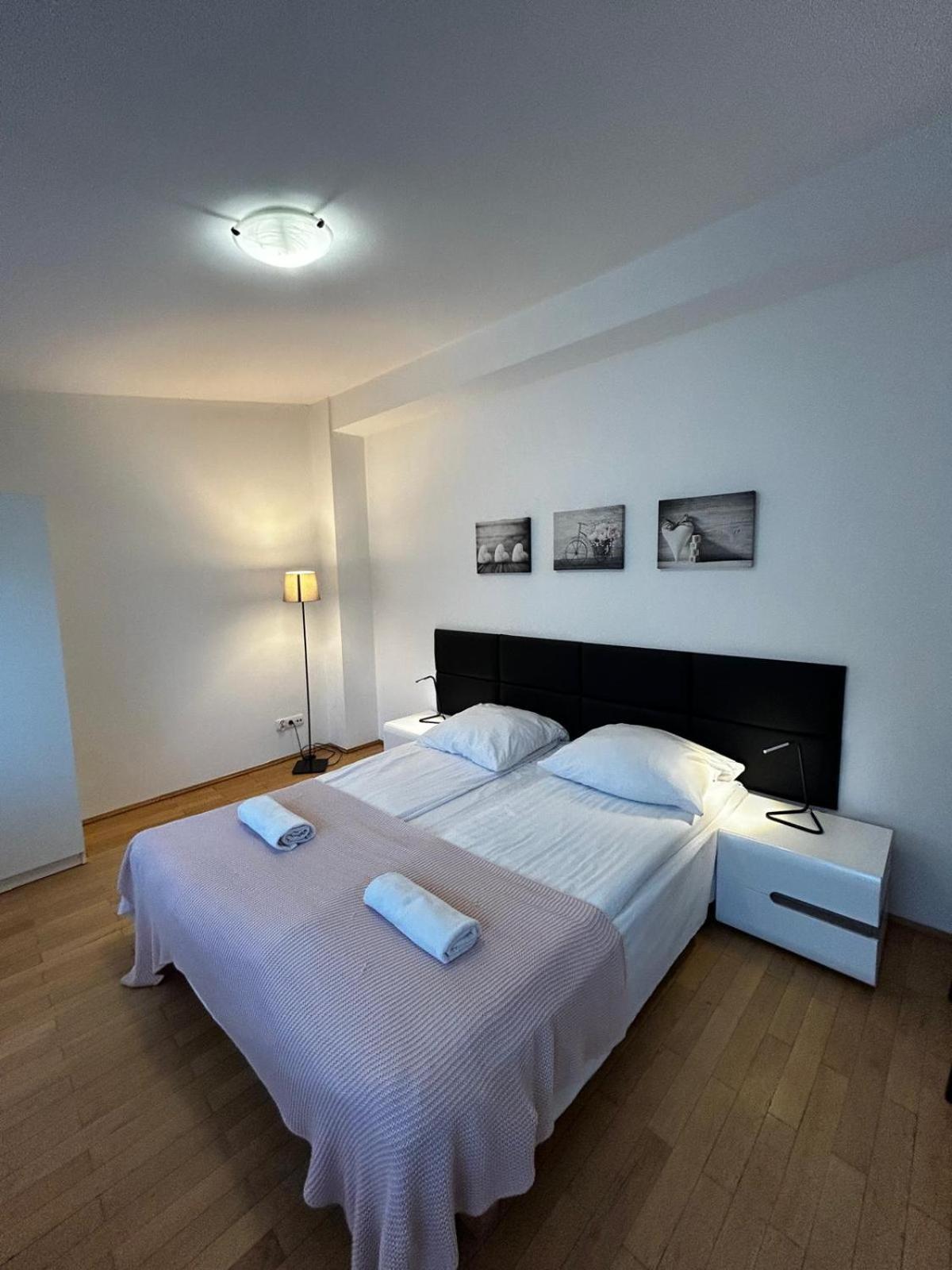 Golden With Lift - Old Town Apartment Krakau