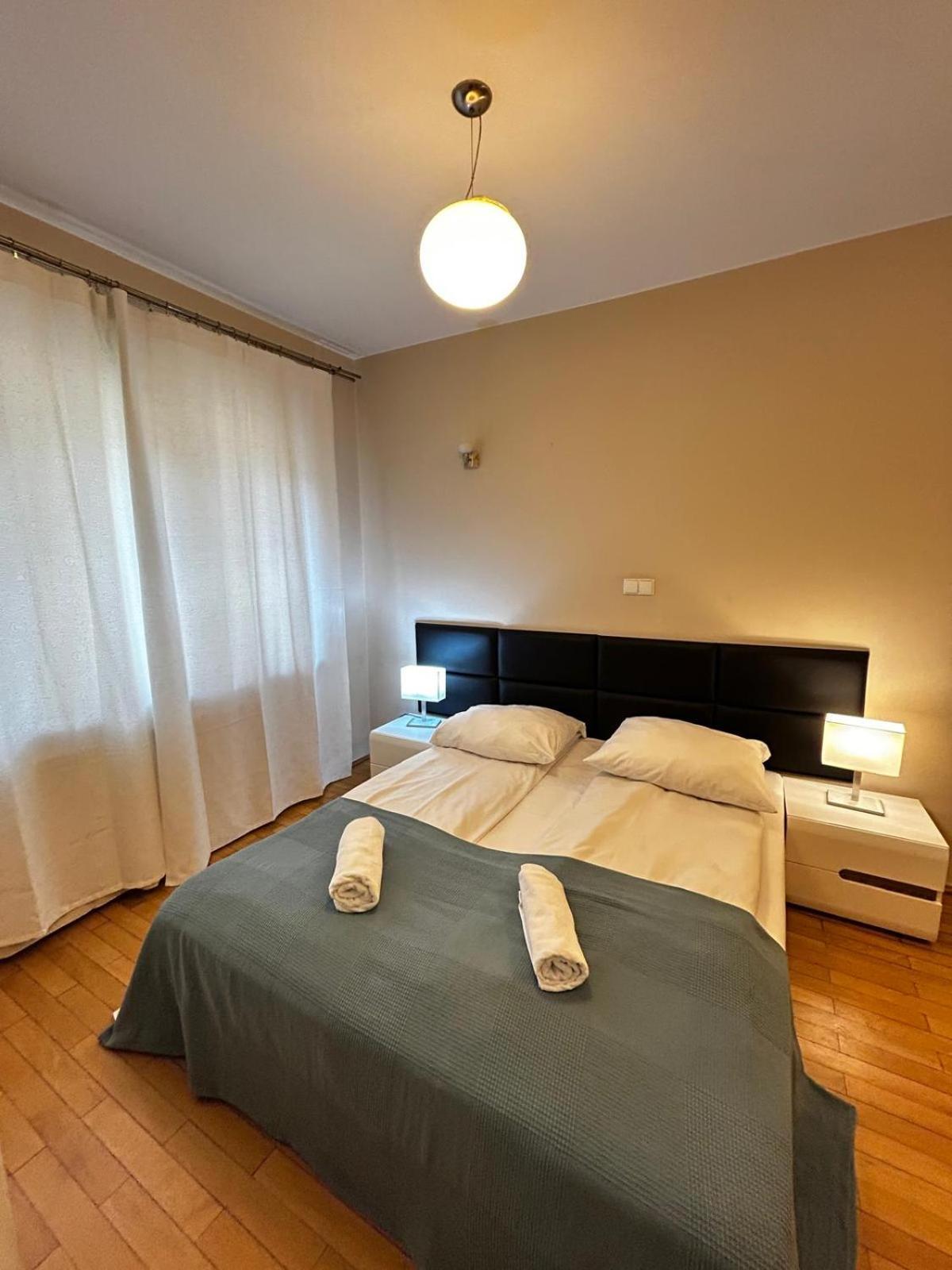 Apartment Golden With Lift - Old Town