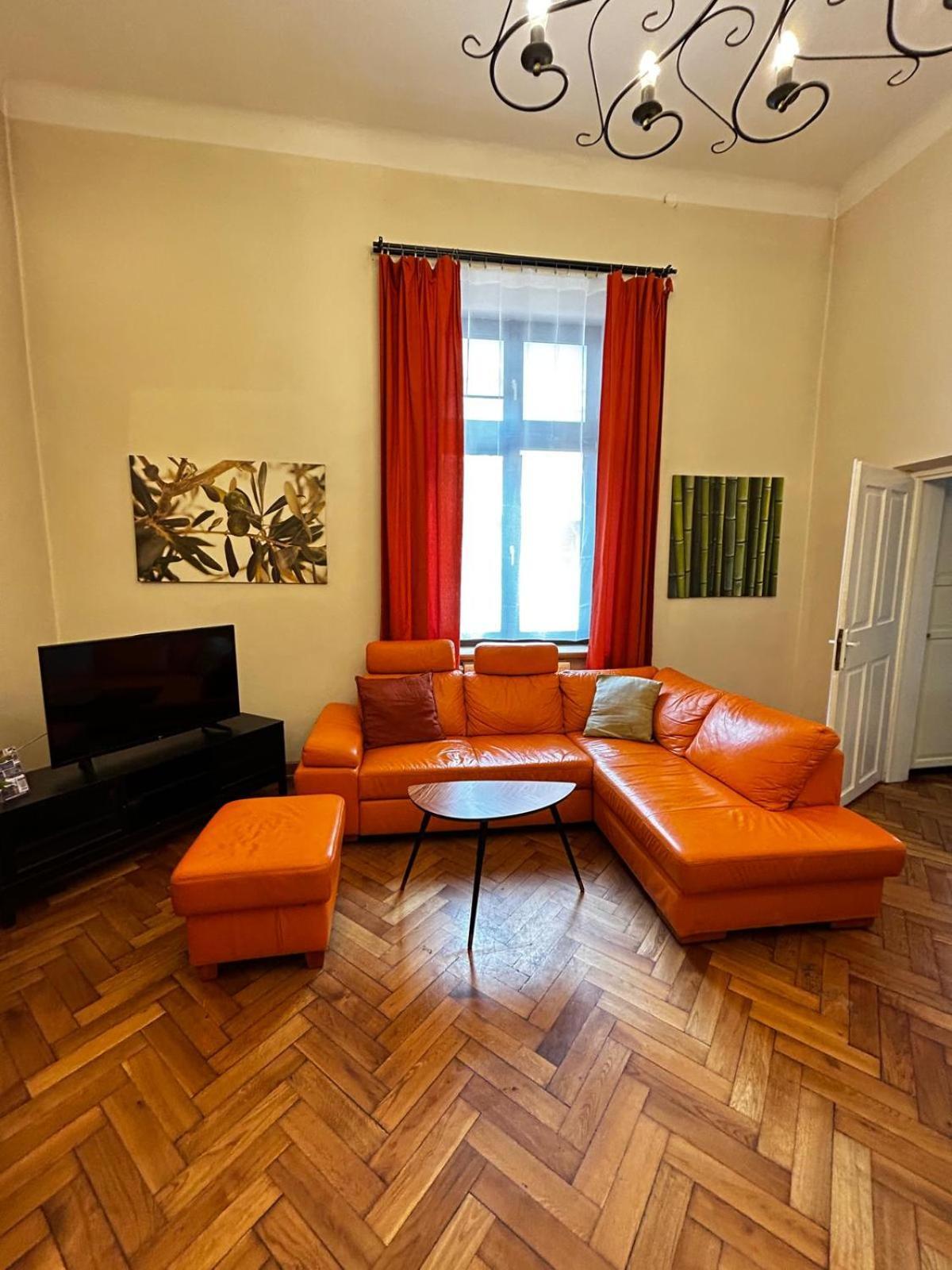 Golden With Lift - Old Town Krakau