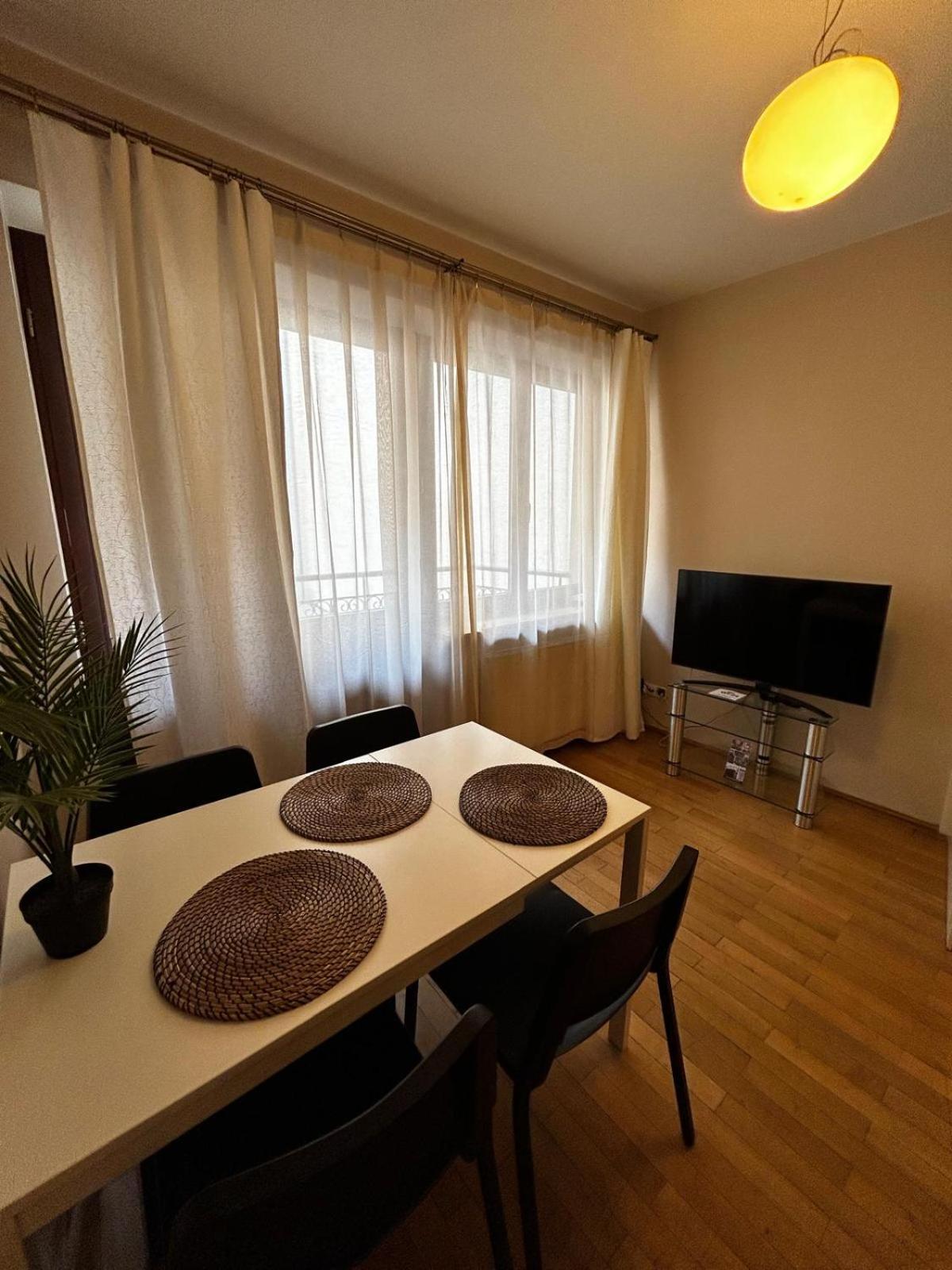 Apartment Golden With Lift - Old Town